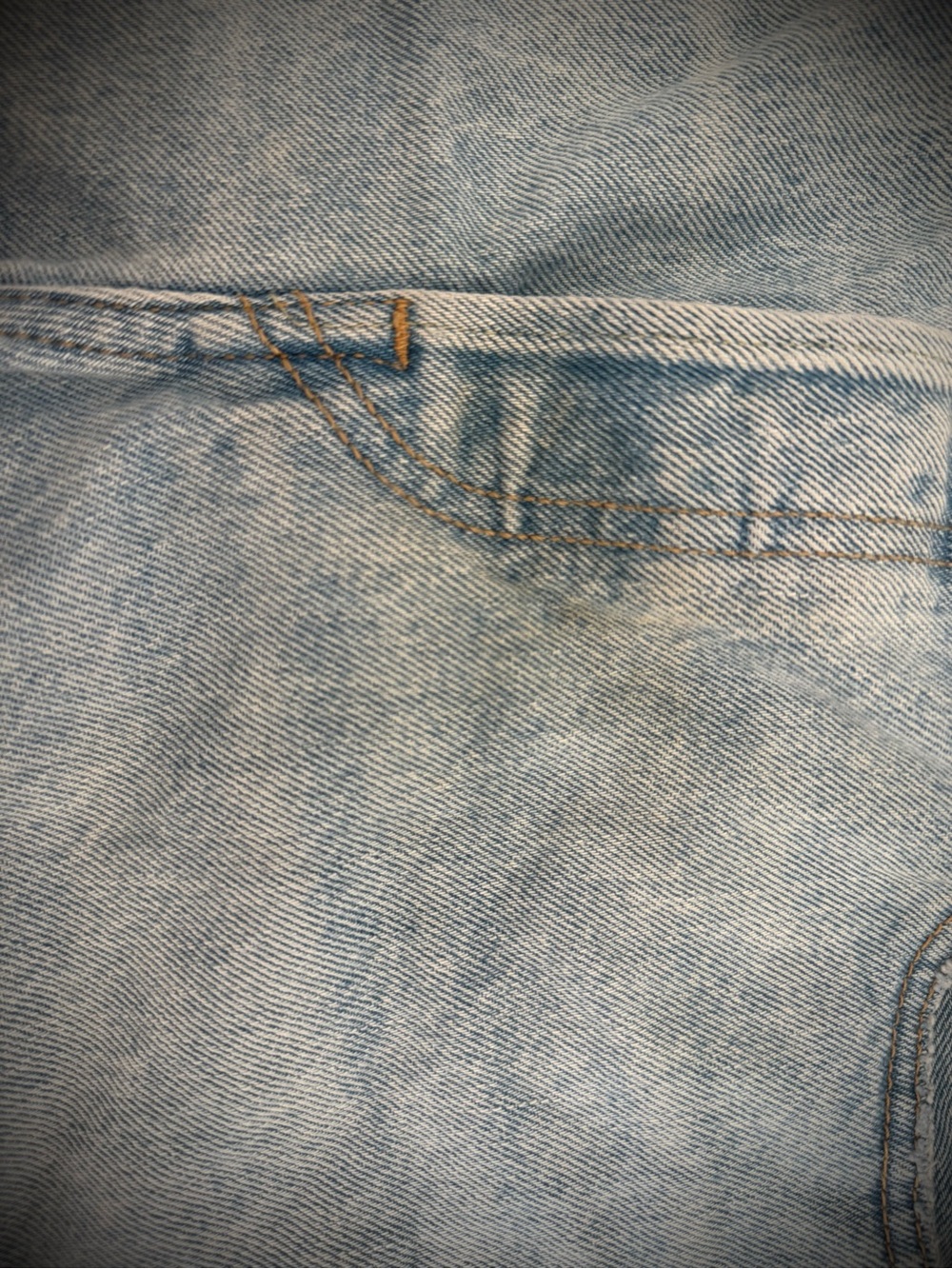 Vintage Levi's 501 Light Blue Jorts🐝 - Picture 3 of 3